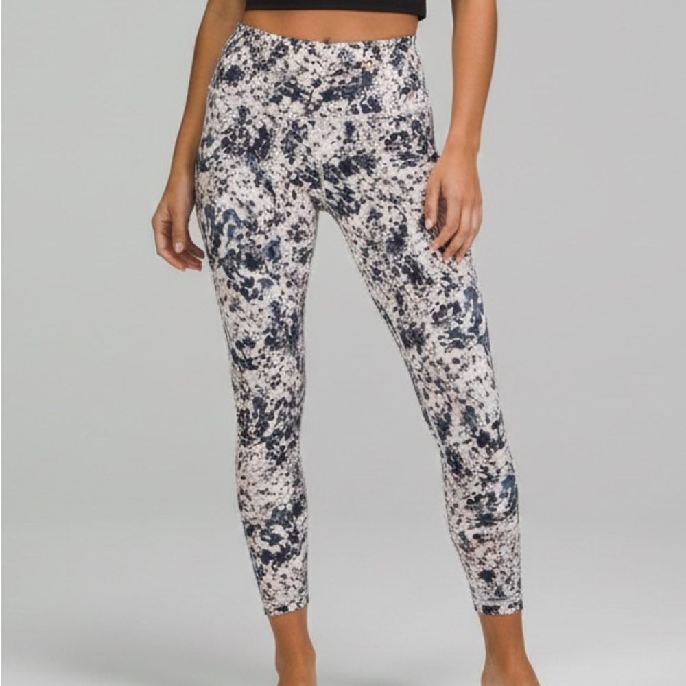 Balance‎ Collection Black and Cream Patterned Leggings Small Abstract